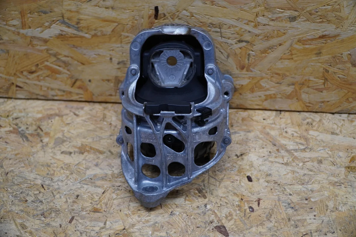 Soporte Motor Audi A6 C8 RS6 4.0B Usado image 7