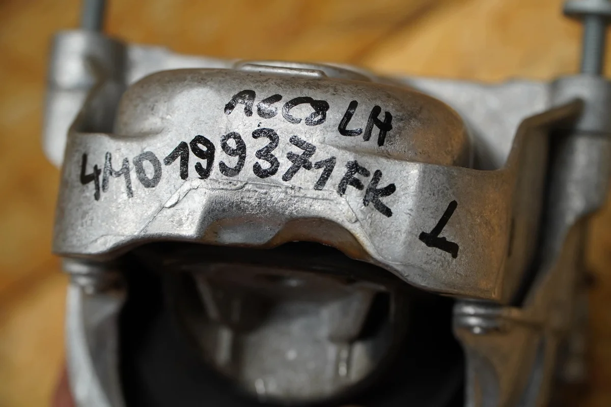 Soporte Motor Audi A6 C8 RS6 4.0B Usado image 10