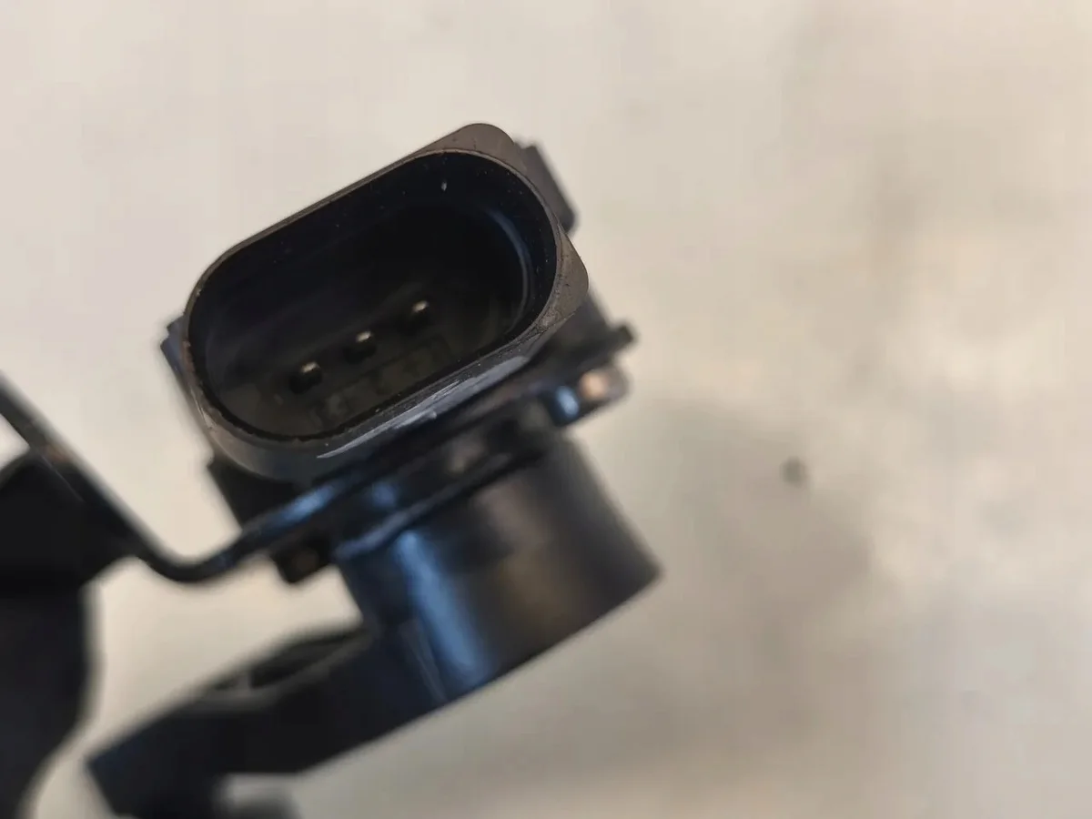 Audi e-Tron GT Rear Level Sensor 9J1616571AA image 4