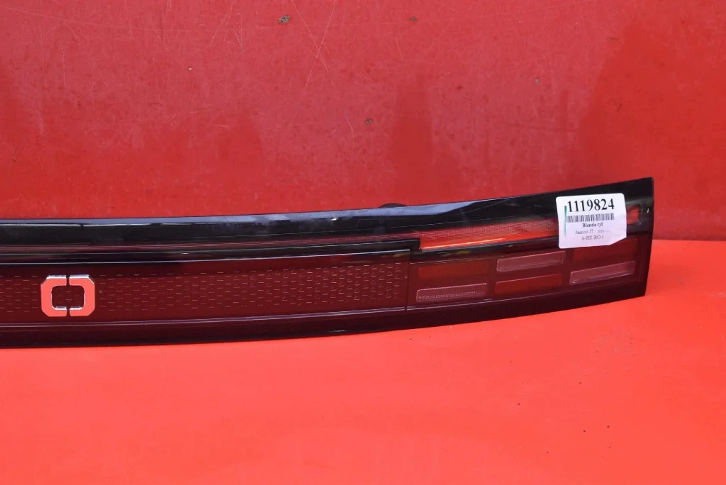 Blende Heckklappe Jaecoo J7 23- Gebraucht image 4