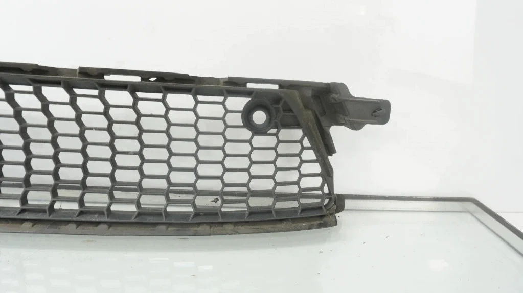 Lexus IS III 300h Kühlergrill Stoßstange Vorne image 3