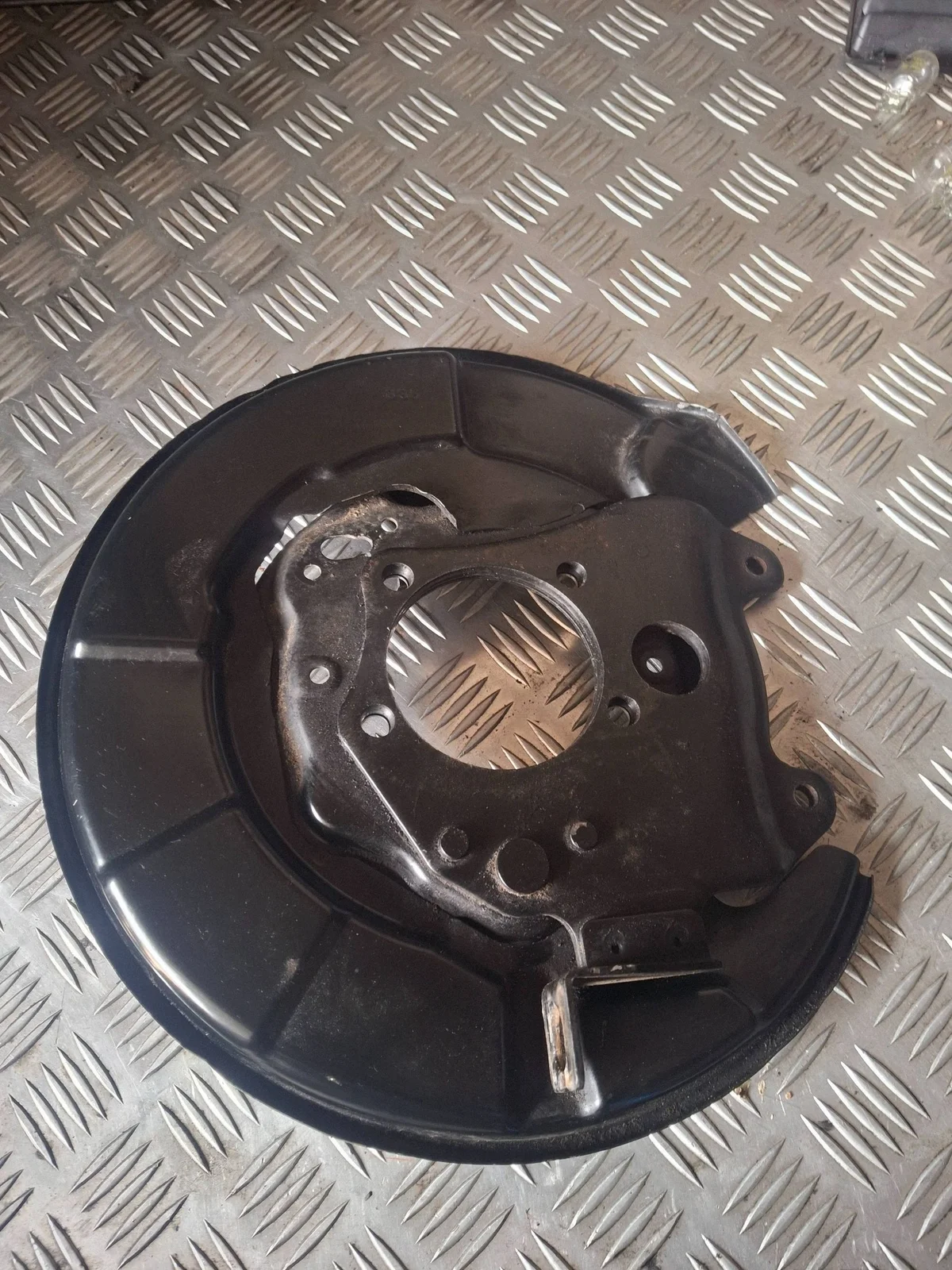 Toyota RAV 4 2005 Tarcza Kotwiczna Izquierda Trasera