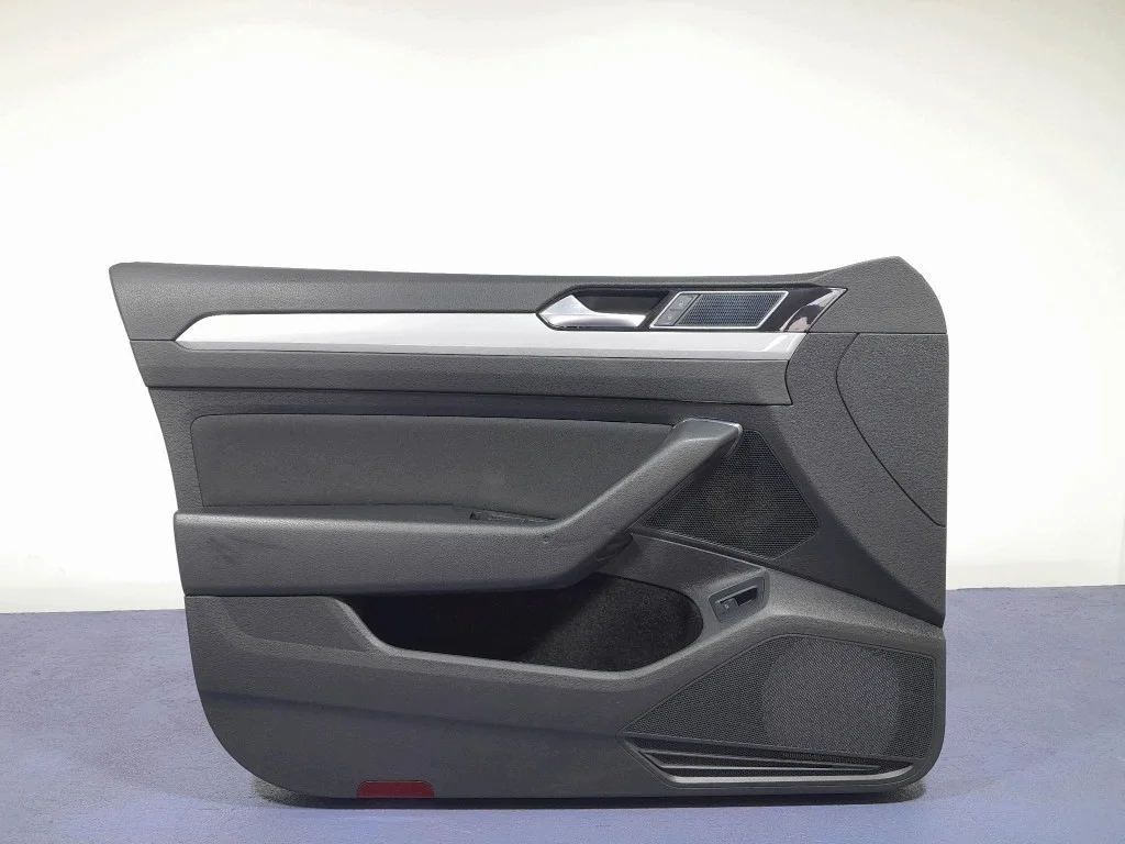 VW Passat B8 LIFT dörrpanel fram vänster