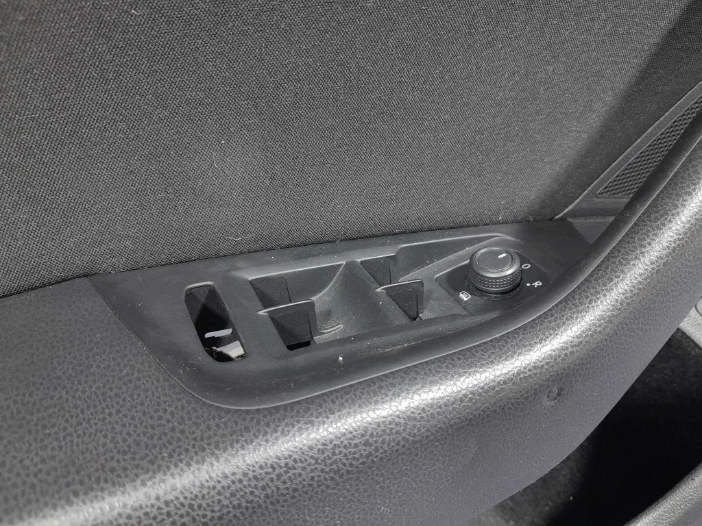 VW Passat B8 LIFT dörrpanel fram vänster image 5