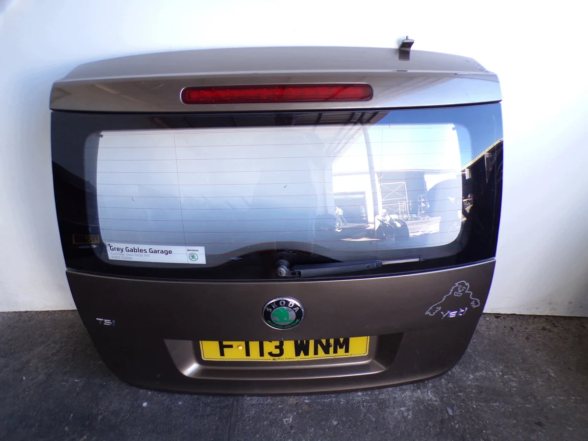 Skoda Yeti Rear Tailgate Trunk Lid LF8N