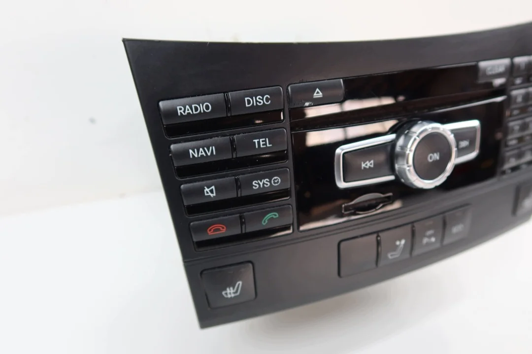 Mercedes W212 LIFT Comand Radio Navigation 2129005518 image 3