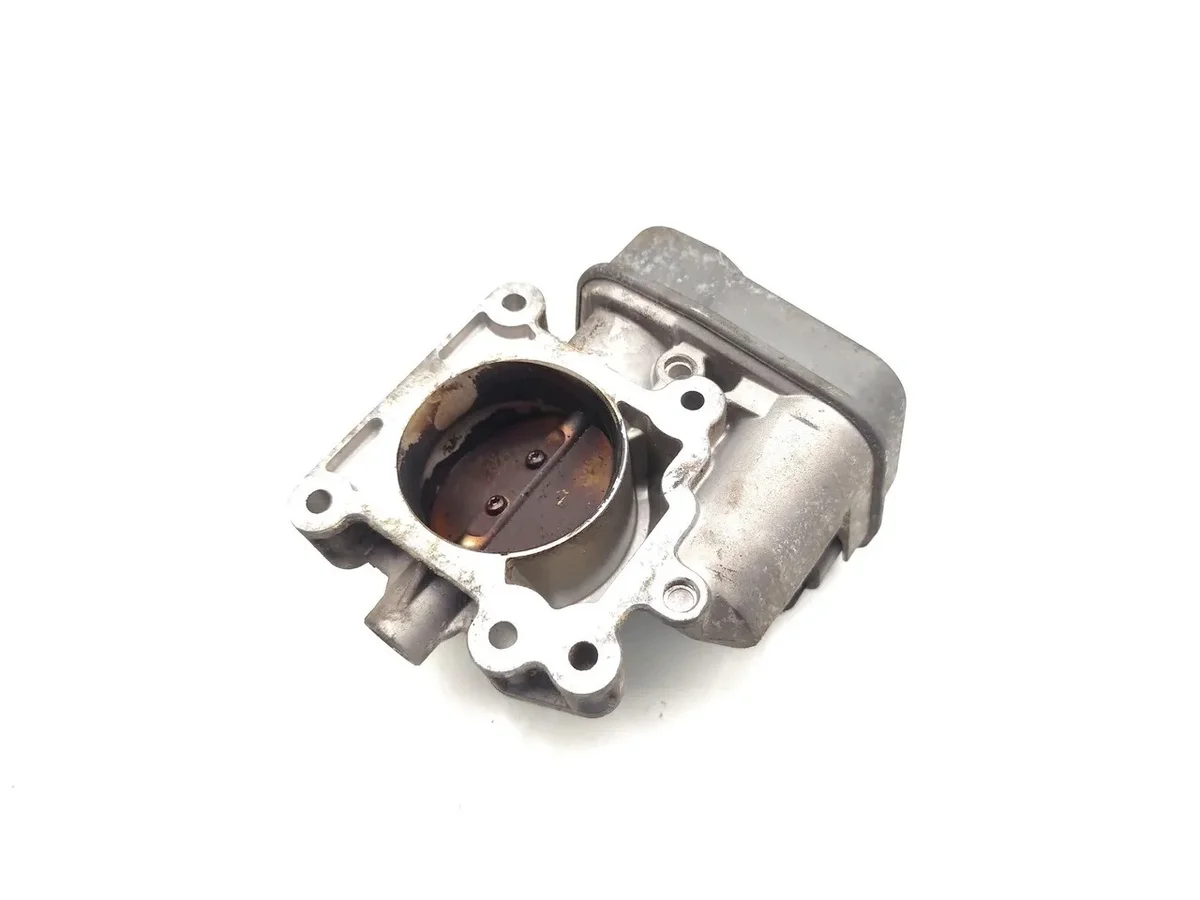 Saab 9-3 1.8t 2004 Cuerpo Mariposa Usado image 5