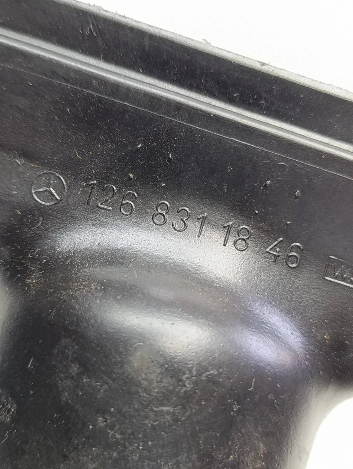Mercedes S W126 5.0 Luftansaugrohr 1268311846 image 3