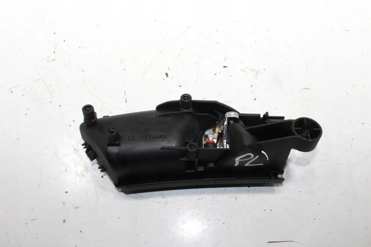 Audi RS5 Interior Door Handle Light Harness 8T0837019A image 4