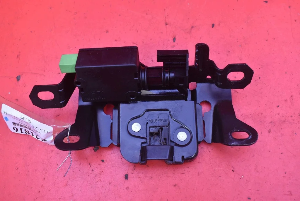 Cerradura Maletero Volvo C30 30784739 Usado