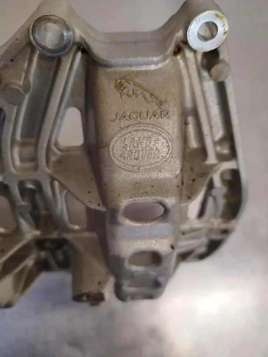 Öljynjakaja M4D36C800AA Land Rover image 3