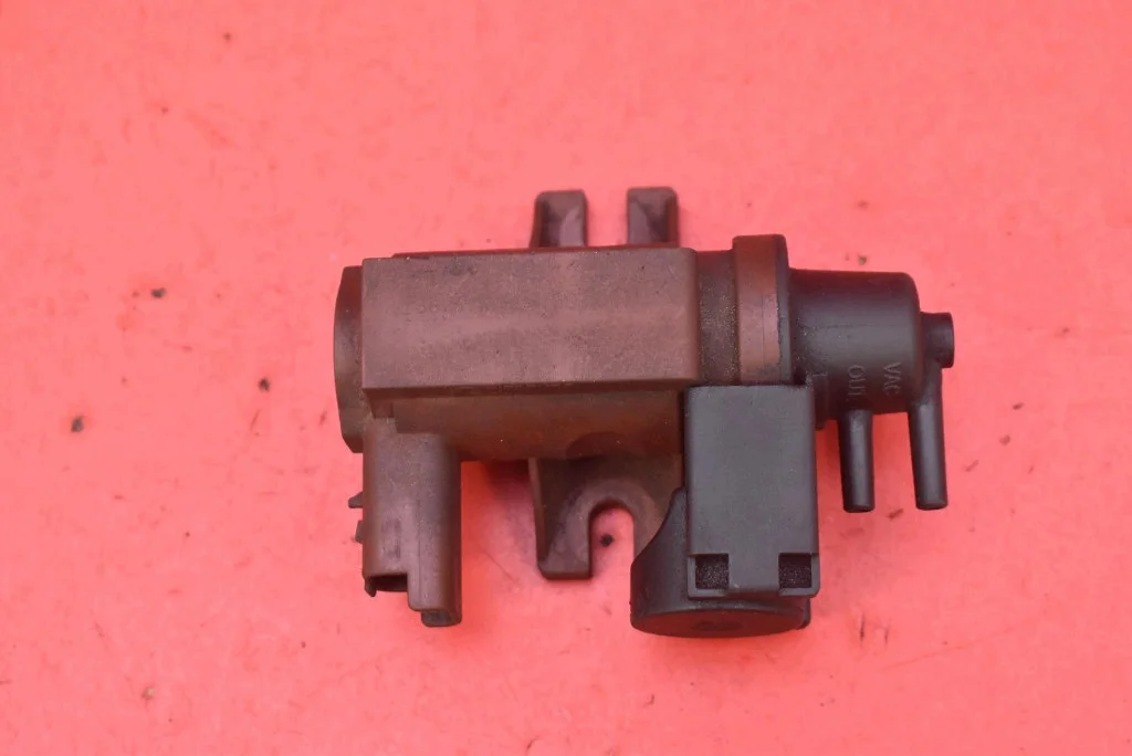 Vacuum Valve 9654282880 for Volvo C30 V50 S40 II