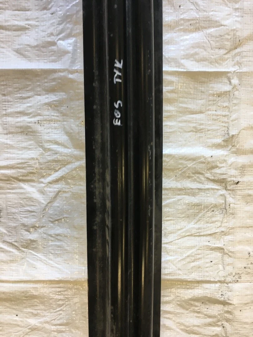 VW EOS 2005-2015 Traverse de pare-chocs arrière image 3