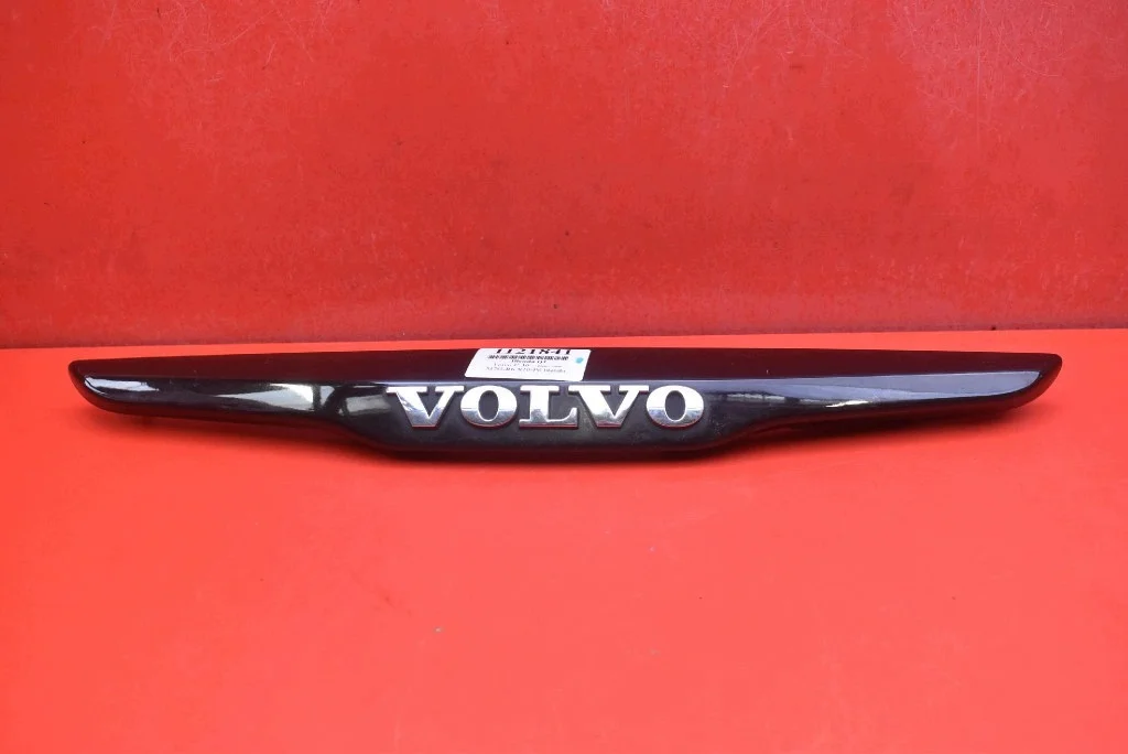 Takaluukun kahvan peite Volvo C30 2006-2009