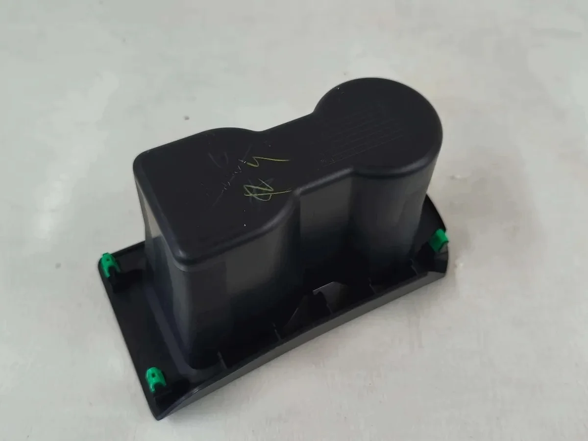 Soporte delantero para taza Isuzu D-Max 2024 image 5