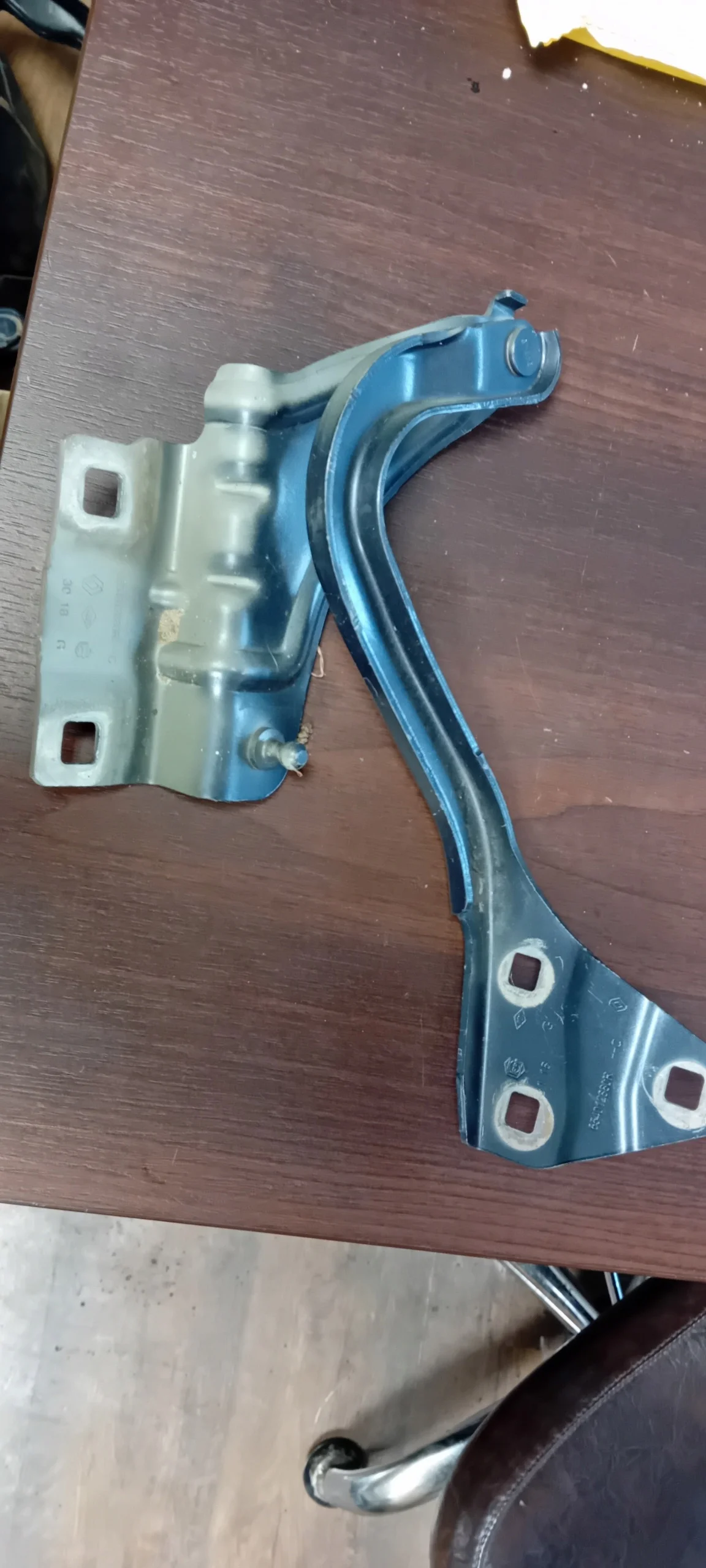 Charnière Capot Gauche Renault Megane IV