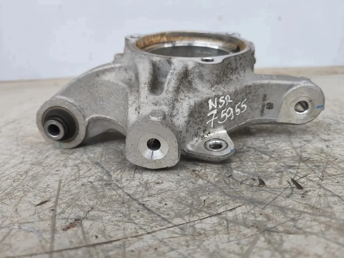 Kia EV6 Supporto Sospensione Asse Posteriore image 4