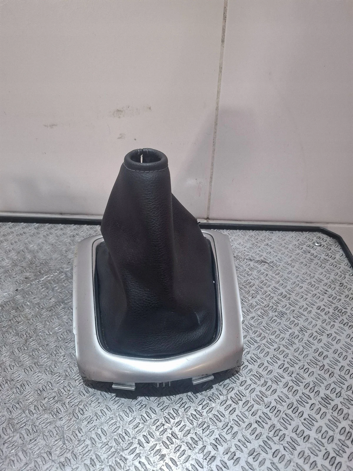 Nissan Qashqai J11 Schalthebel Rahmen gebraucht