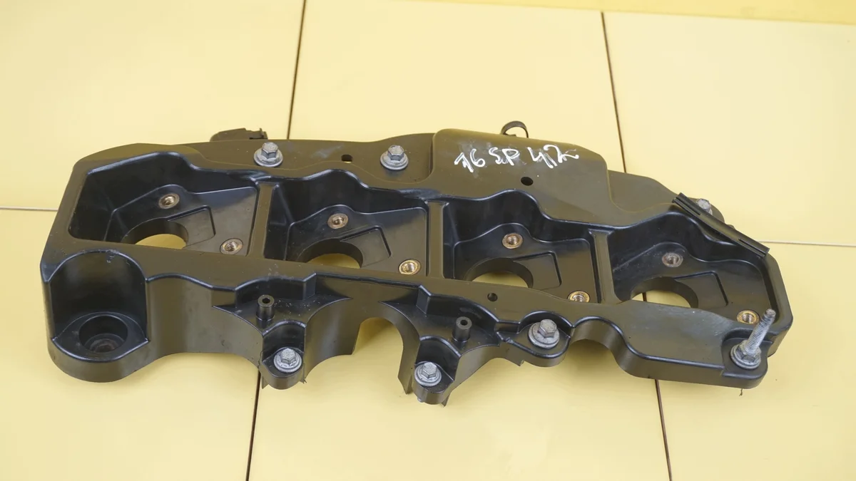 Ventilkåpa Ford Fiesta Mk7 Focus Mk3 1.6 ST