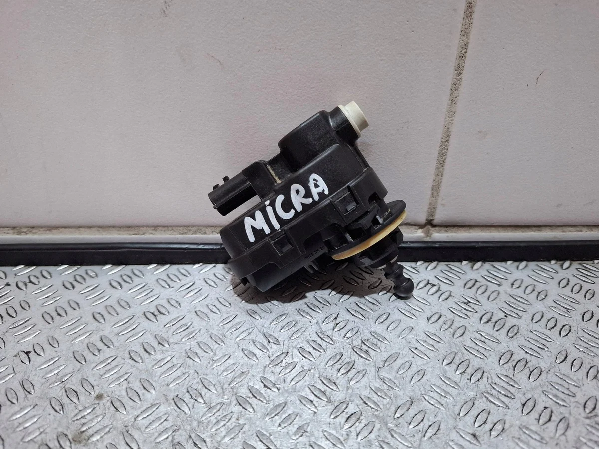 Nissan Lampregeling Motor OE 90013783 Gebruikt