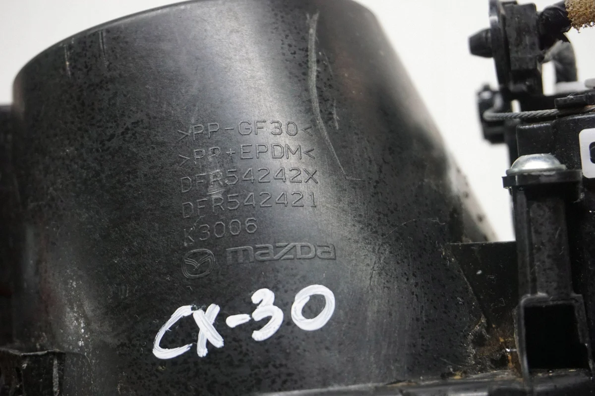 Mazda CX-30 tanklock, DFR542421 image 7
