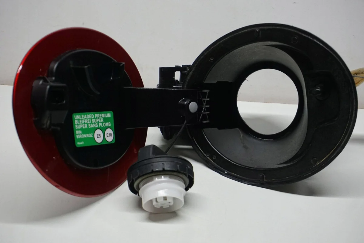 Mazda CX-30 tanklock, DFR542421 image 8