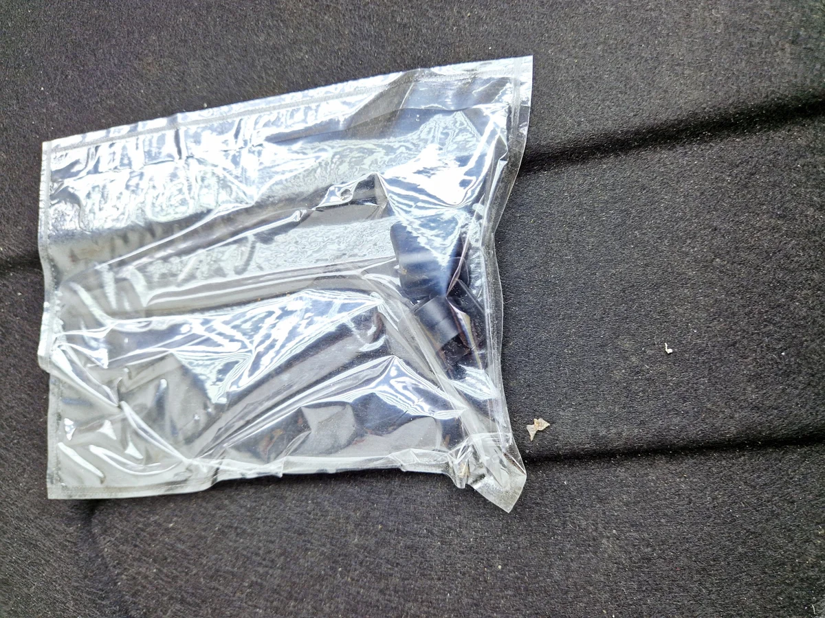 Audi A3 8Y Insonorisation Capot Avant image 6