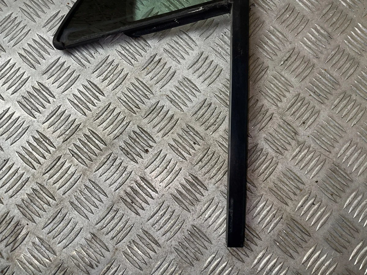 Triángulo Puerta Porsche Cayenne 92A OEM 1000003 image 3