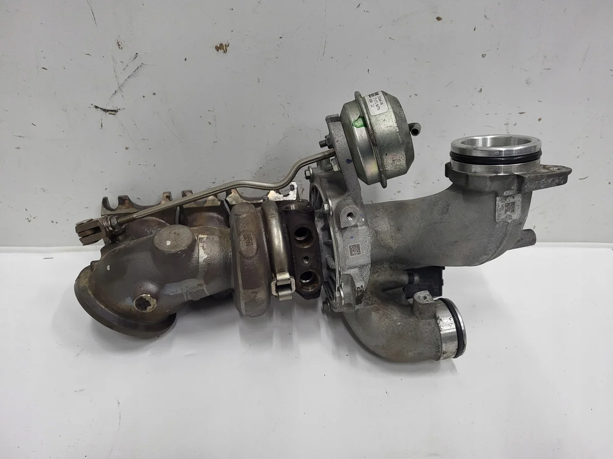 Turbina Mercedes M276 A2760903280 Usata
