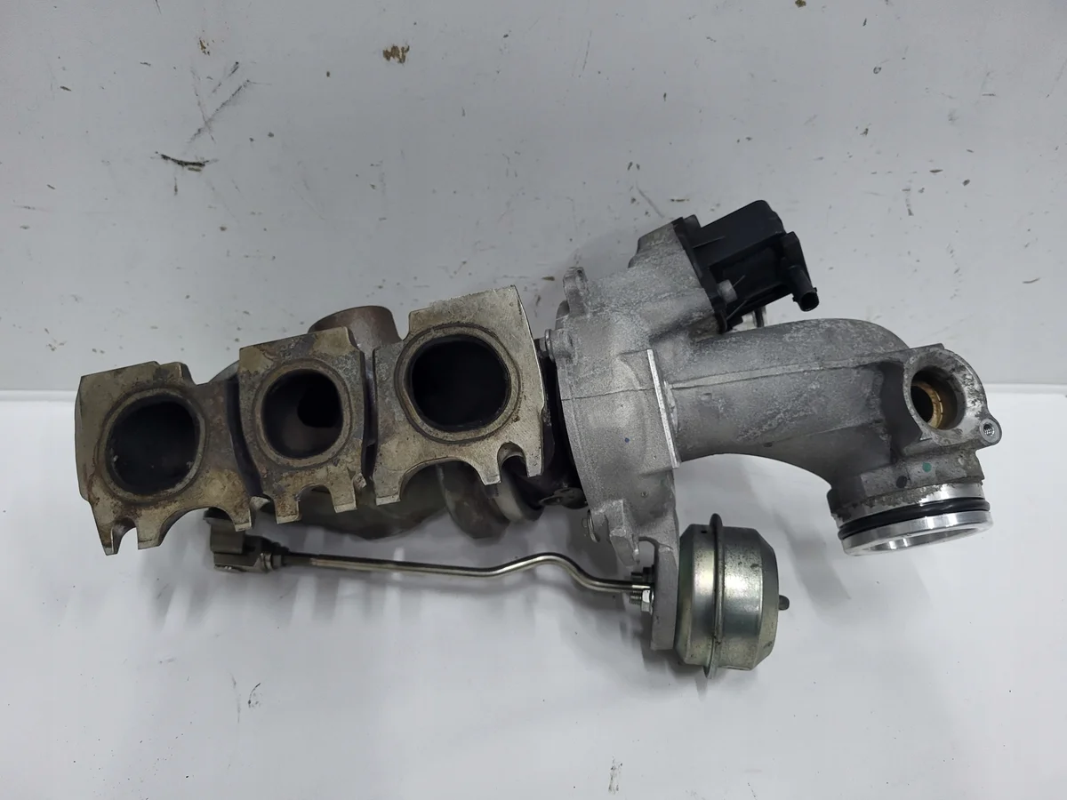 Turbo Mercedes M276 A2760903280 Usado image 3
