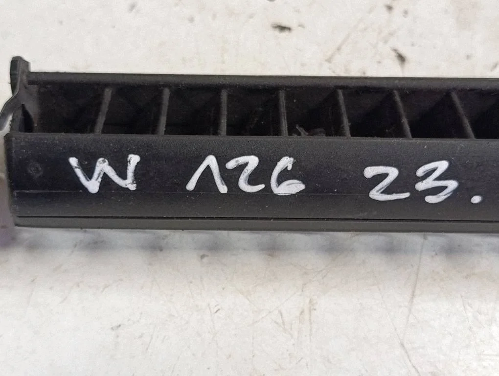 Mercedes S W126 ventilationsgaller 1268310330 image 9