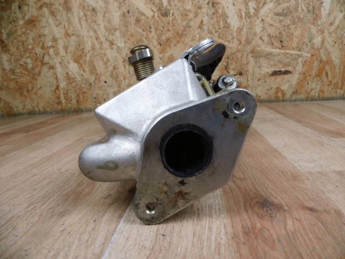 Toyota Avensis T270 EGR Abgasrückführungskühler image 5