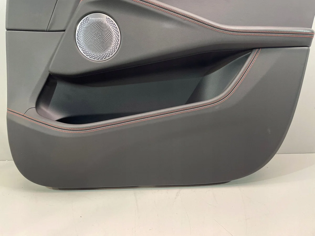 BMW XM G09 Boczek Tapicería Puerta Usado image 4