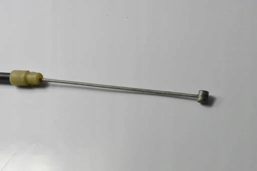 Audi Q7 4L Parking Brake Cable 7L0721556A image 3