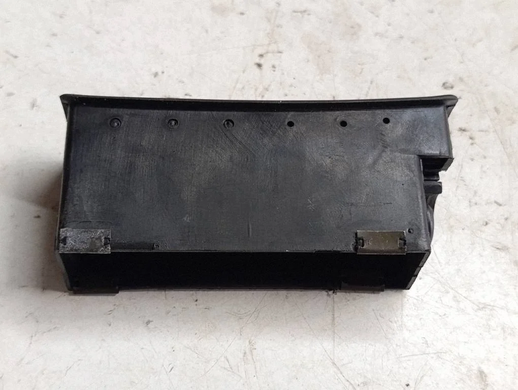 Grille de ventilation droite Mercedes S W126 SEL image 3