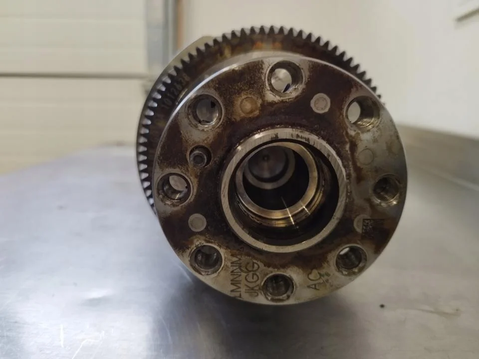Land Rover G4D3-6A303-BA moottorin osa image 9