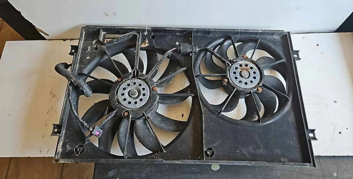 Boîtier ventilateur Skoda Octavia Mk2 1K0121207N