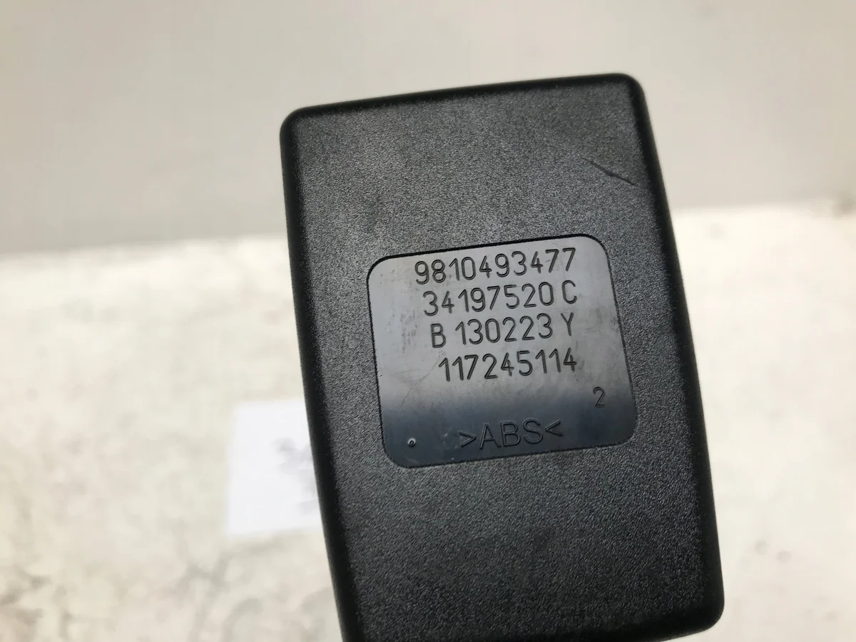 Peugeot 3008 II Fivela Cinto Traseiro 9810493477 image 3