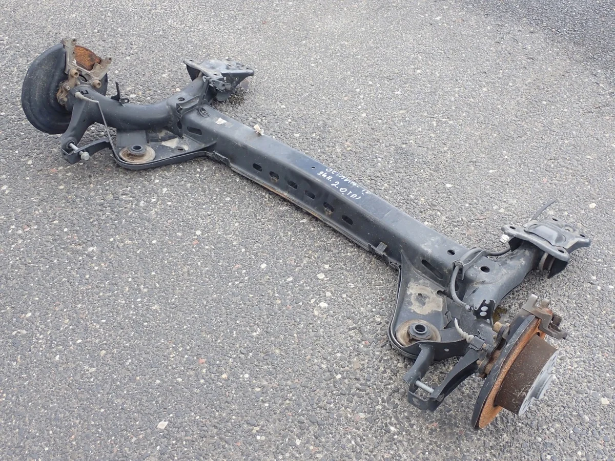 Viga Eje Suspensión Trasera Golf VIII Octavia IV
