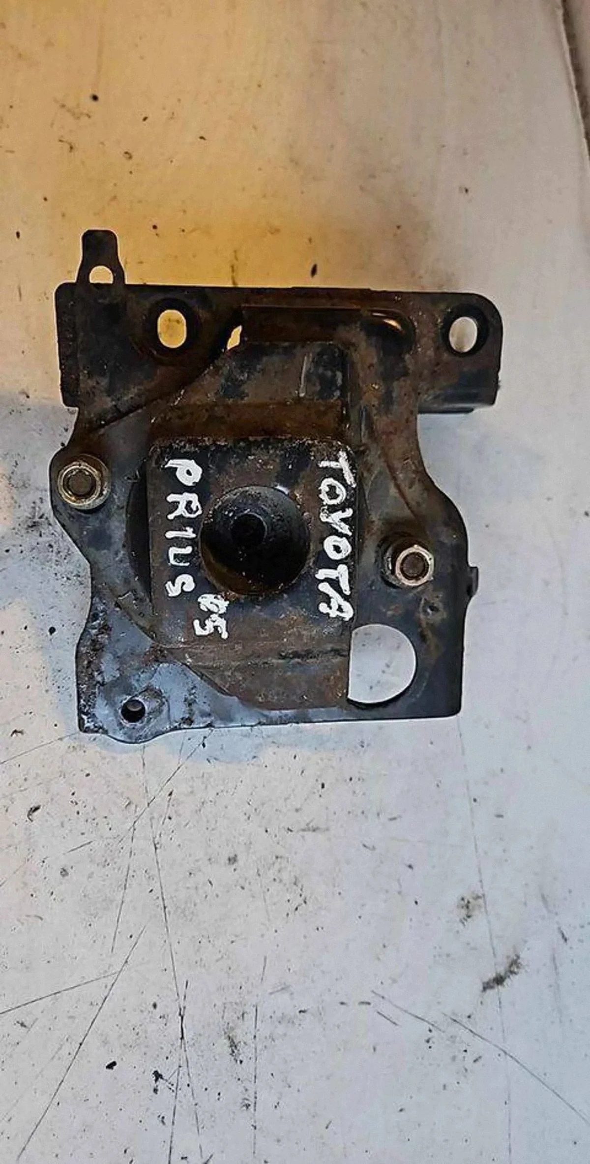 Support moteur Toyota Prius (XW20) ODL25852