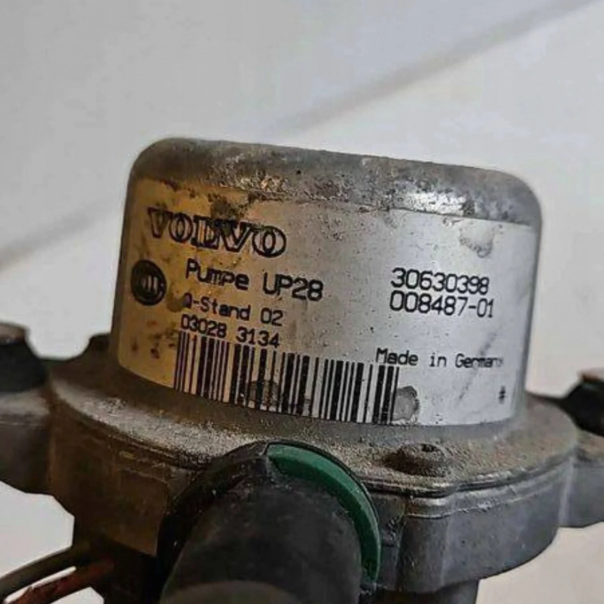 Bomba Vacío Volvo OE 30630398 Usada image 3