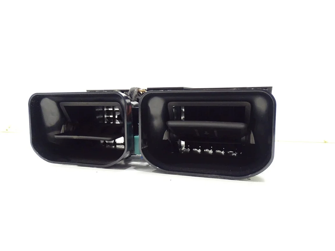 Mittelkonsole Lüftungsgitter Mercedes W204 A2048305854 image 3