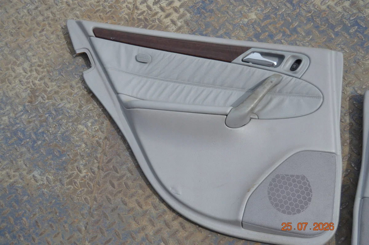 Bocznki Mercedes W203 A2037203971 image 3