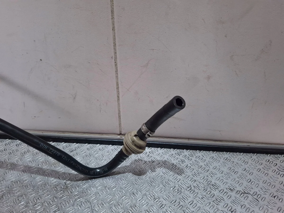 Ford 8653909 Vacuum Valve - Used image 4