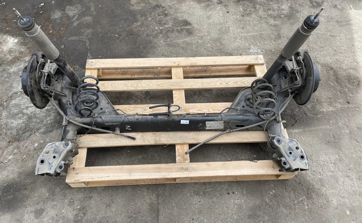 Nissan Juke F15 Achteras Drager Gebruikt