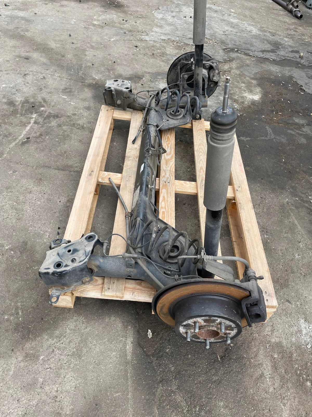 Nissan Juke F15 Achteras Drager Gebruikt