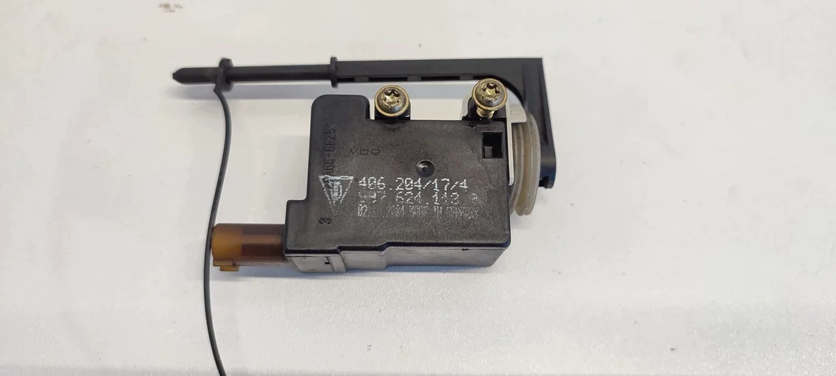 Porsche Boxster 987 Attuatore Coperchio Carburante 99762411300