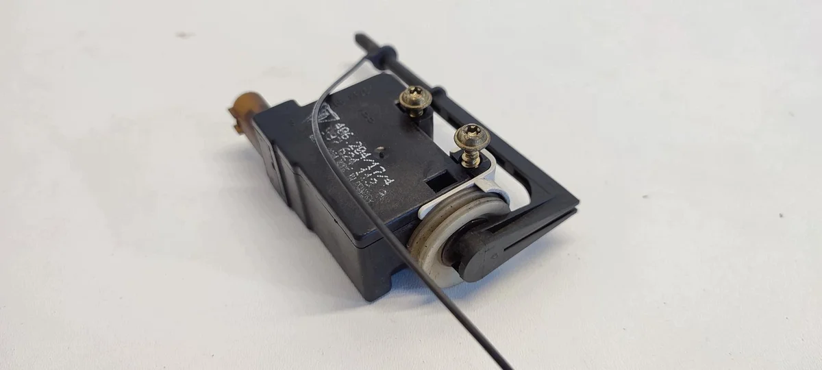 Porsche Boxster 987 Actuador Tapa Combustible image 4