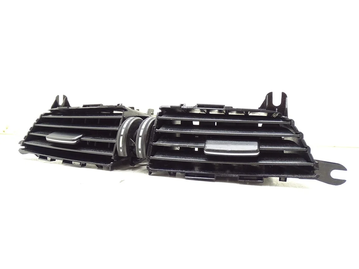 Mercedes W204 Ilmastointiritilä A2048306054