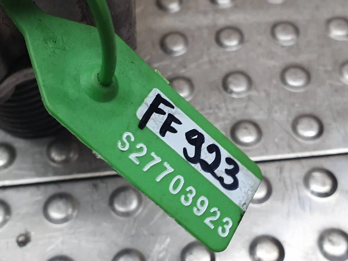Öljynsuodattimen pohja Ford Focus Mk3 image 9